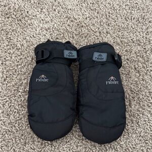 Cozy Black Winter Mittens